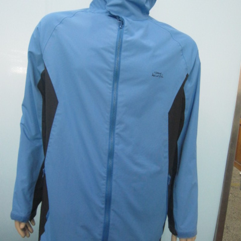 Ski Wear Guide: How to Choose the Perfect Winter Gear for the Slopes AD-S102